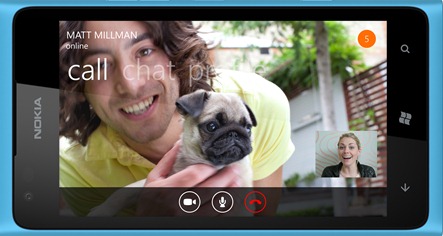 Skype para Windows Phone será compatible con las características que los usuarios de Skype que ya conocemos y amamos, incluyendo Skype a Skype de audio y video llamadas, llamadas económicas a teléfonos fijos y móviles con crédito de Skype y mensajería instantánea.